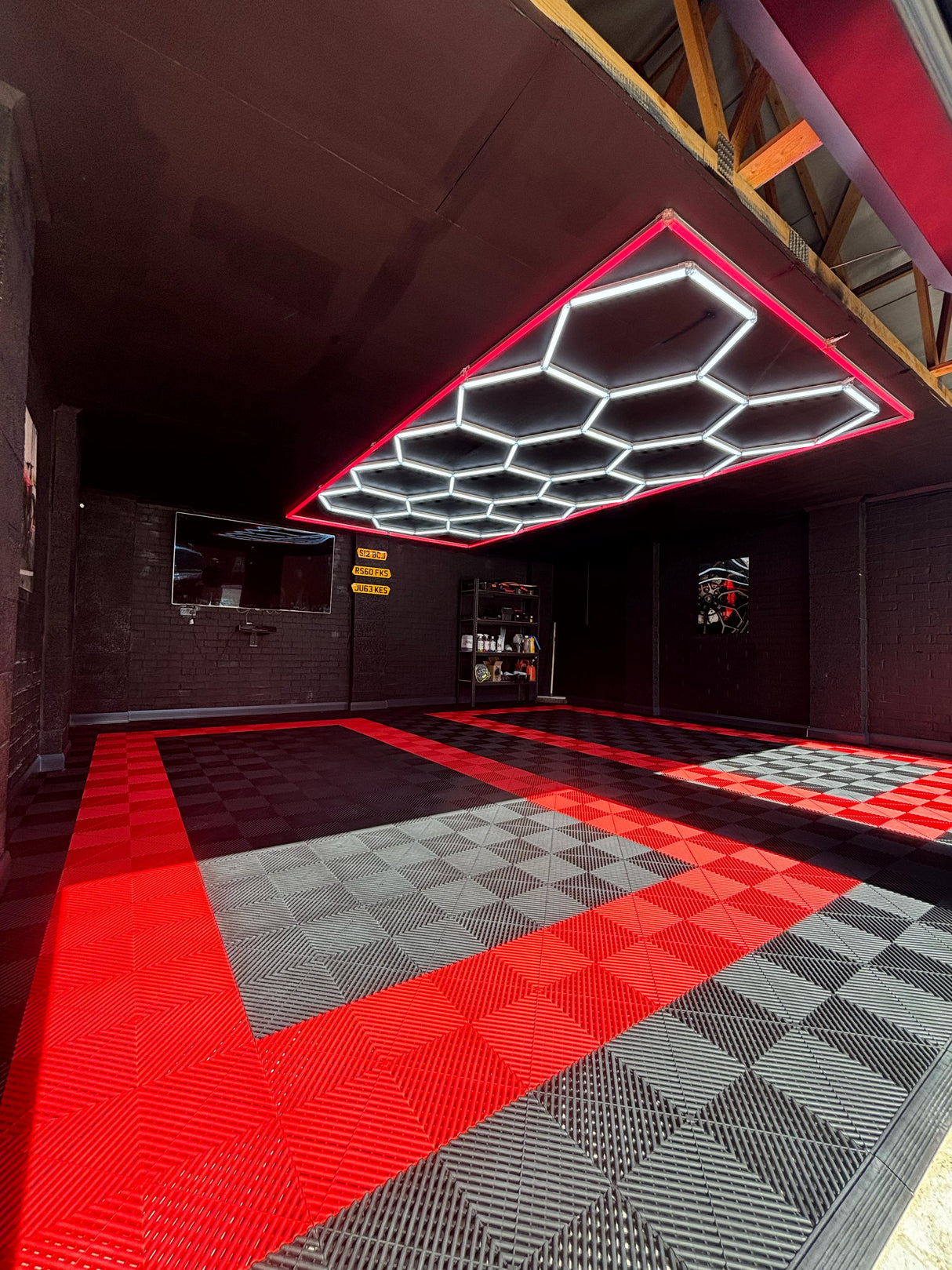 Hexagon Lighting 15 Grid System With Red Border
