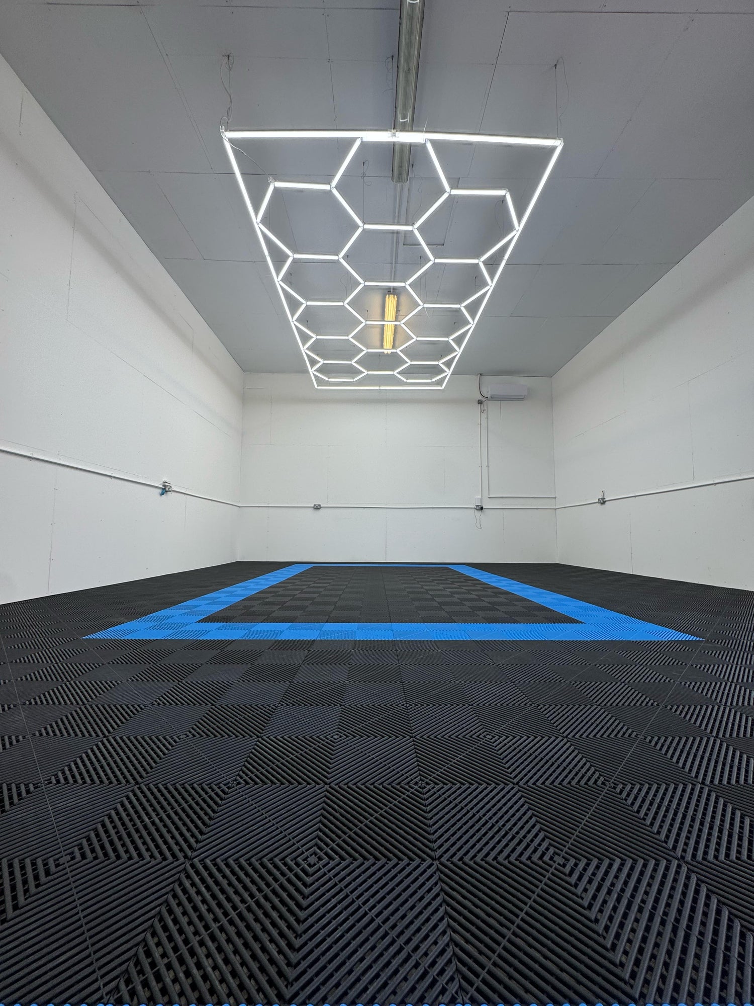 Hexagon Lighting 15 Grid System With Border