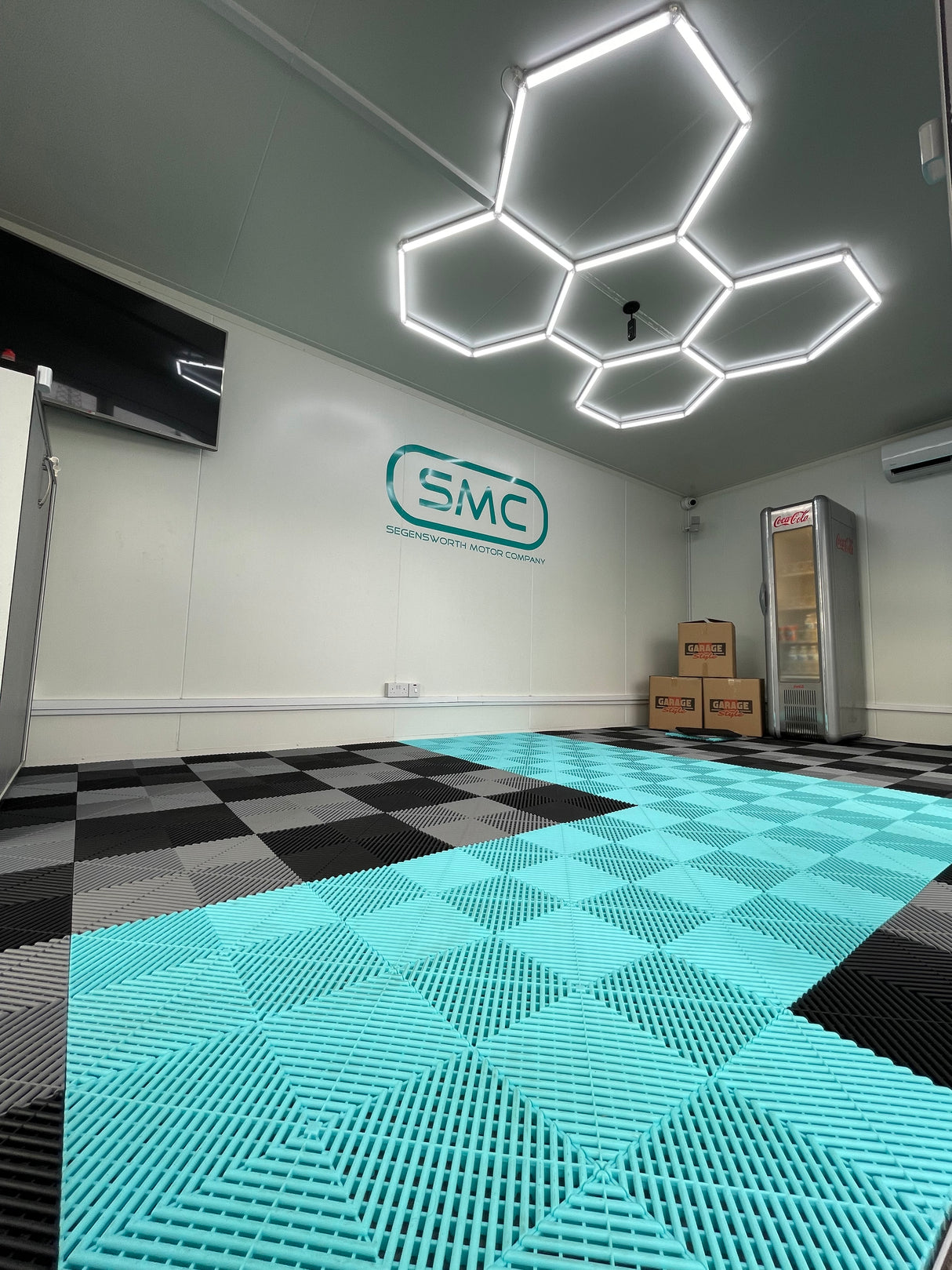 Hexagon Lighting 5 Grid System