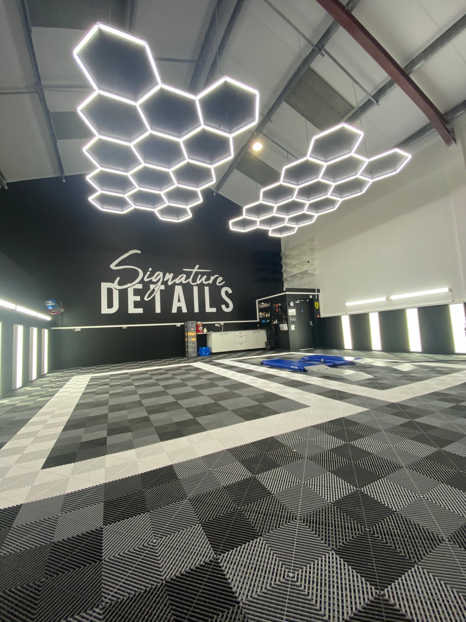 Hexagon Lighting 14 Grid System