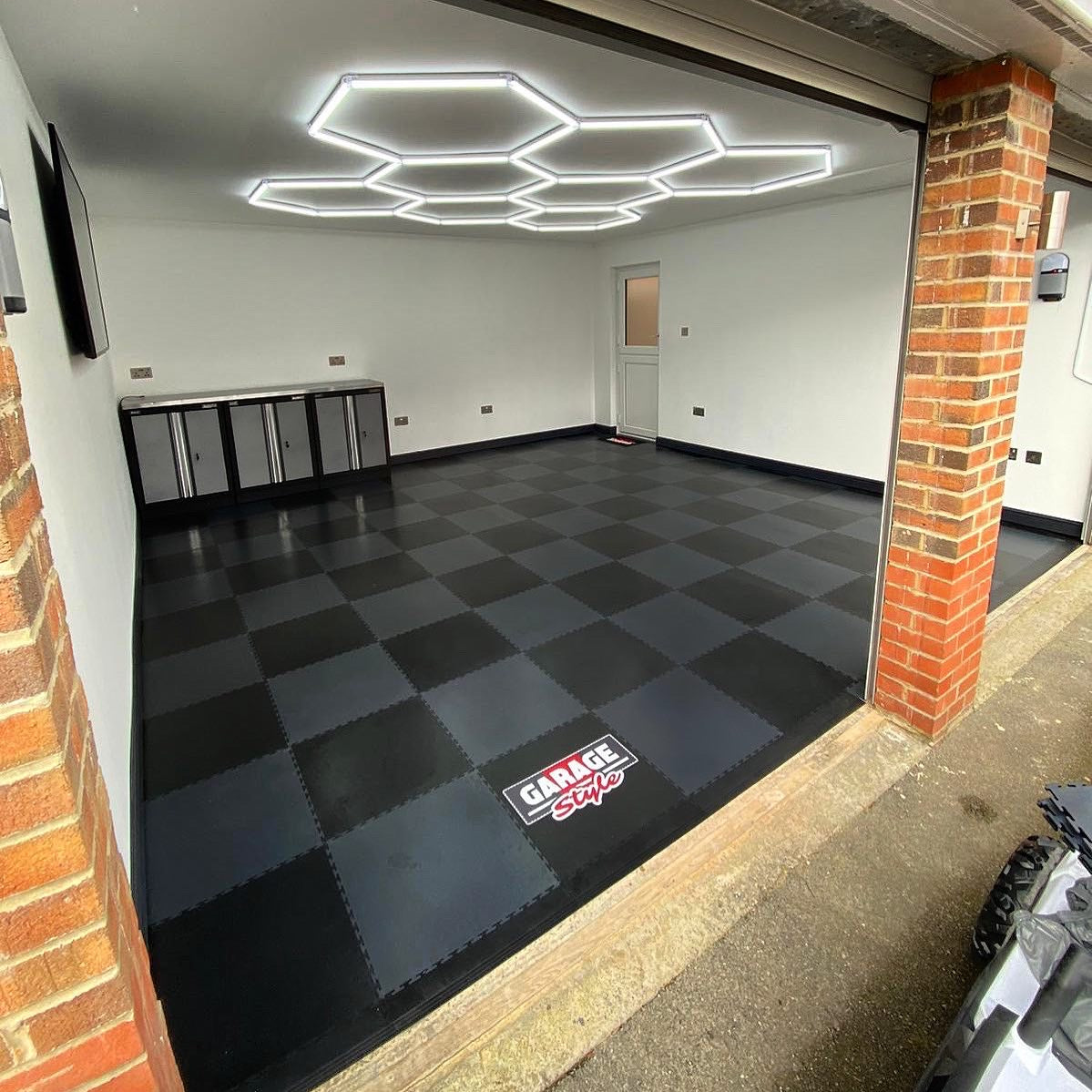 Hexagon Lighting 8 Grid System