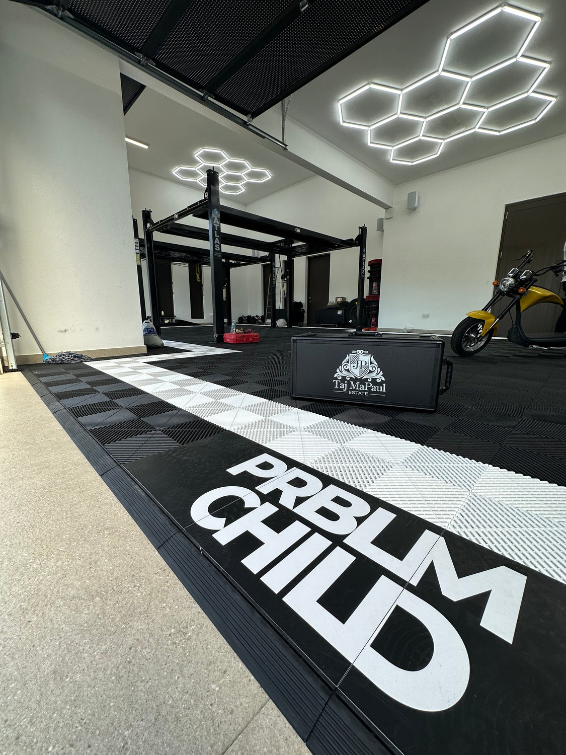Shop Hexagon Lighting 8 Grid System in UK | Garage Style Ltd